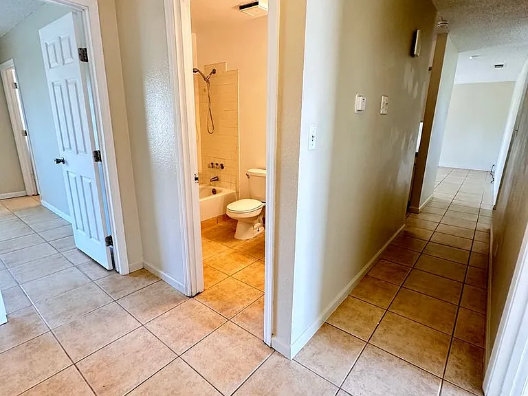 1785 Alpha Ct SE — Photo 13
