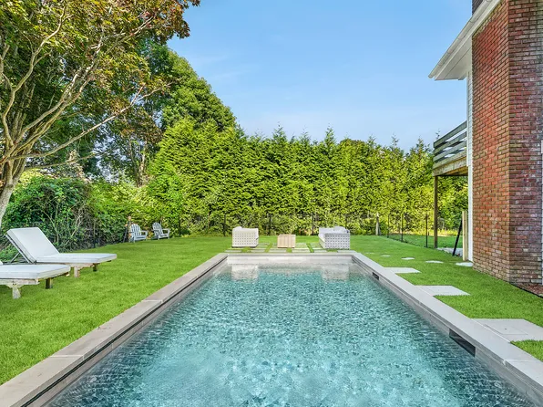 38 Taft Dr, Montauk, NY 11954