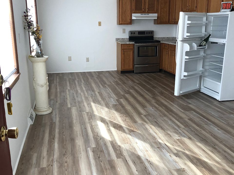 Open concept kitchen/living space