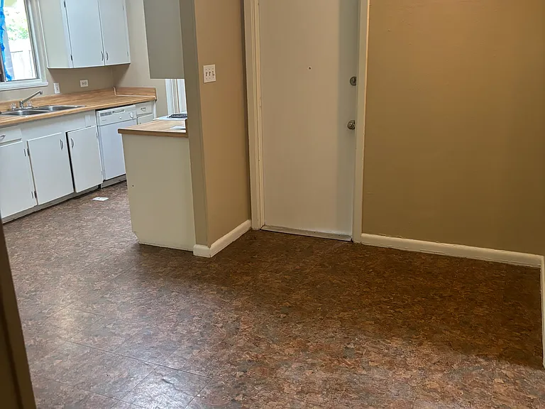 1511 Anita St — Photo 13