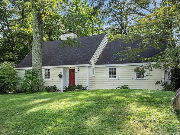 52 Alcott St, Acton, MA 01720