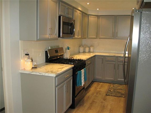 3rd image of 713 Tara Dr