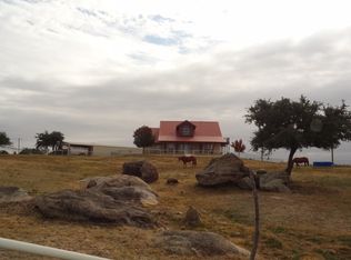 213 Rio Llano Dr W, Llano, TX 78643