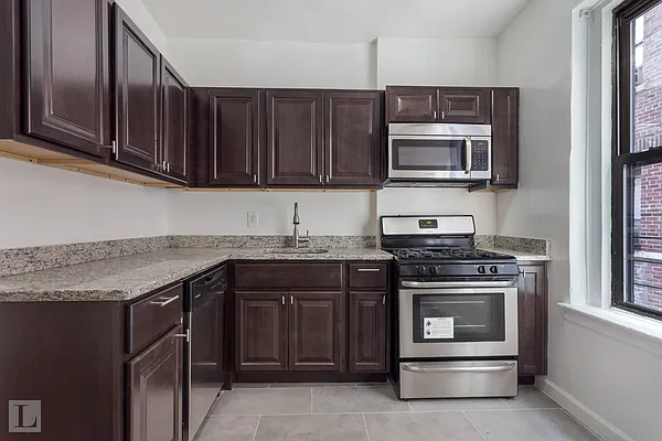 Rented by Living New York | media 8