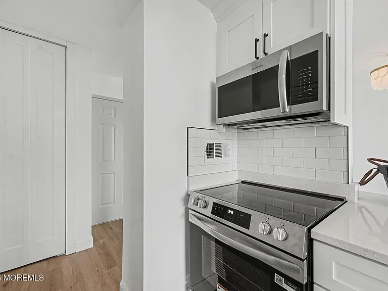 1000 River Rd #4G — Photo 12