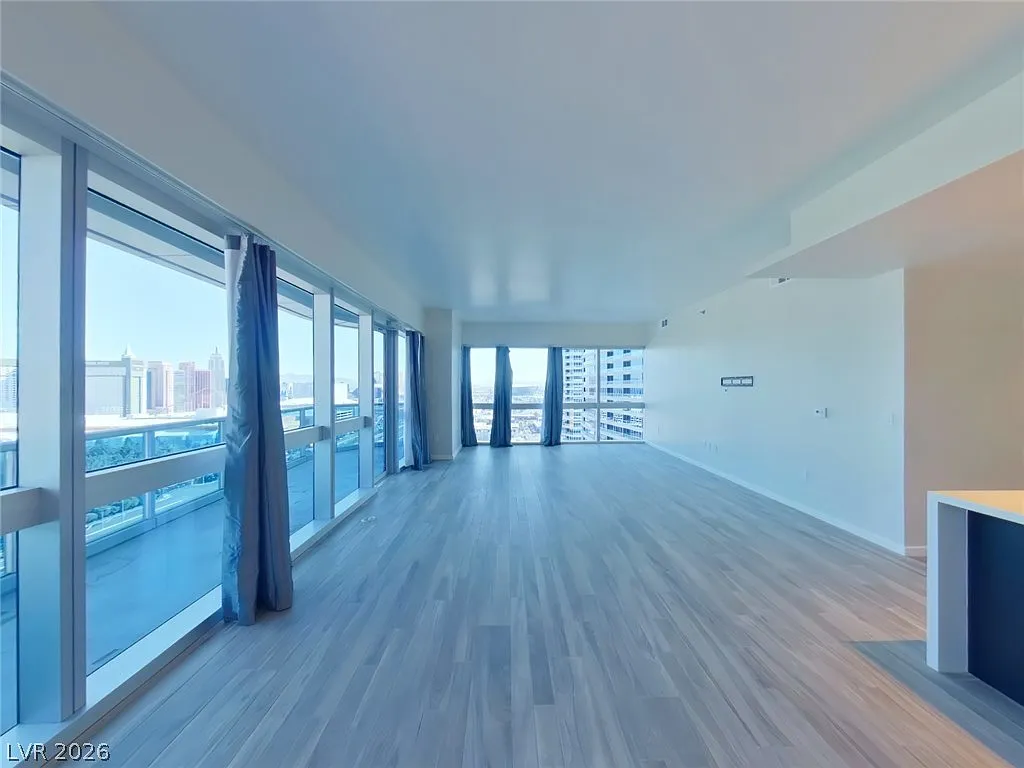 2 bed, 1652 sqft, $4,850 — Photo 4