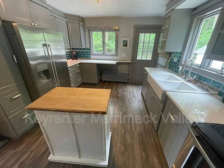 13 N Main St — Photo 4