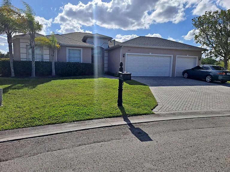 631 Tangelo Cir SW — Photo 1