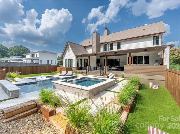 552 Marsh Rd, Charlotte, NC 28209