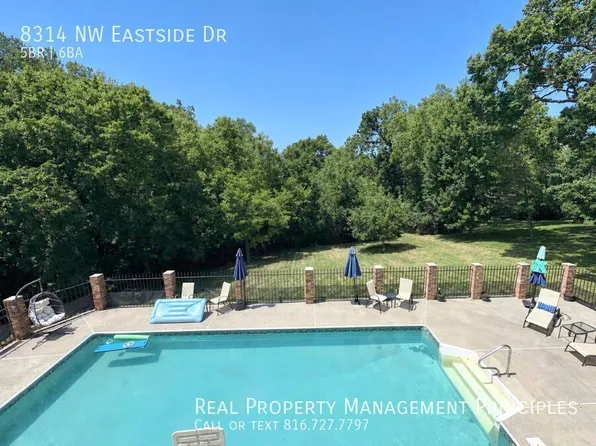 8314 NW Eastside Dr, Weatherby Lake, MO 64152
