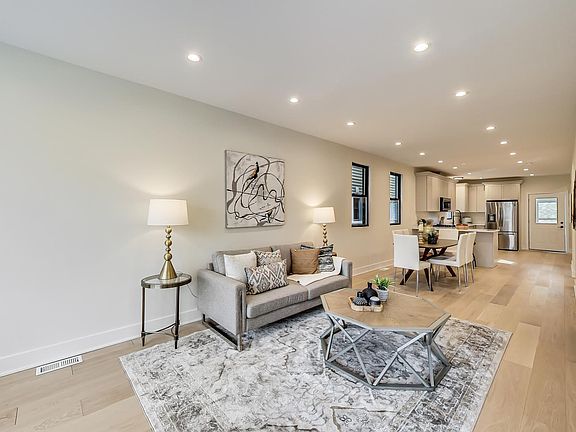 3rd image of 1644 N Troy St #1