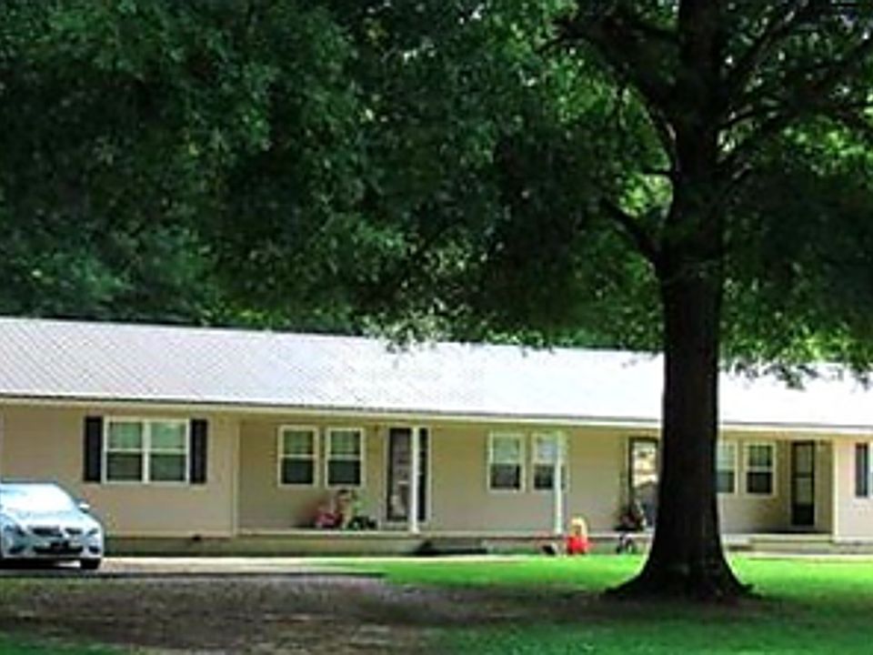 1st image of 217 Geoff Ln