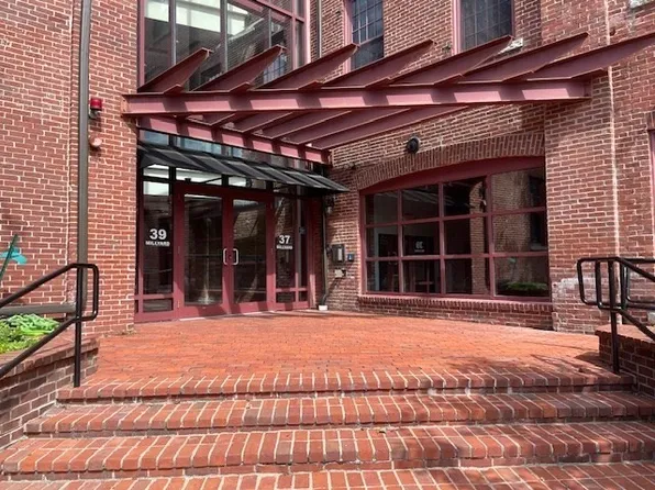 37 Millyard Unit 204, Amesbury, MA 01913
