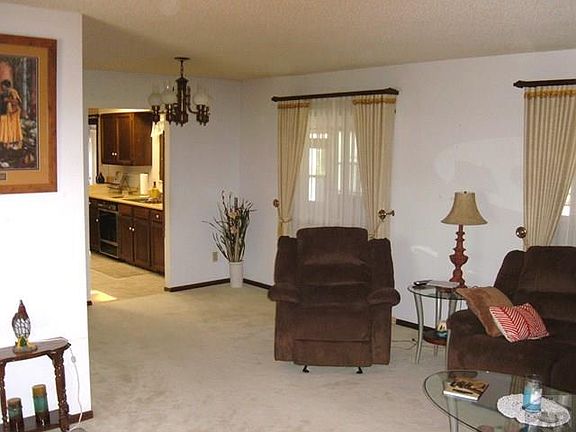 2nd image of 42 Chaparral Cir
