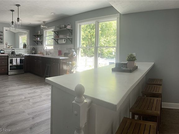 3rd image of 3692 Magnolia Dr