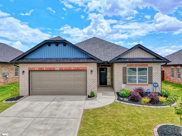 106 Red Hollow Rd, Simpsonville, SC 29681