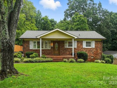 706 Stowe Dr, Lowell, NC, 28098