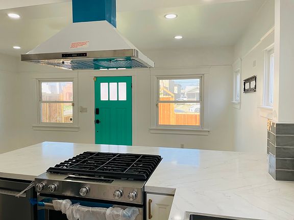 5th image of 4625 32nd St