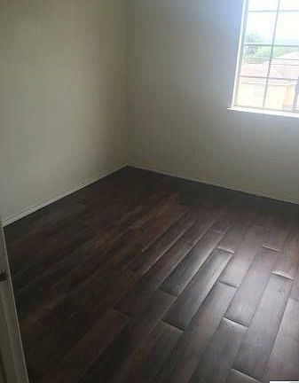 5th image of 929 Sagewood Trl
