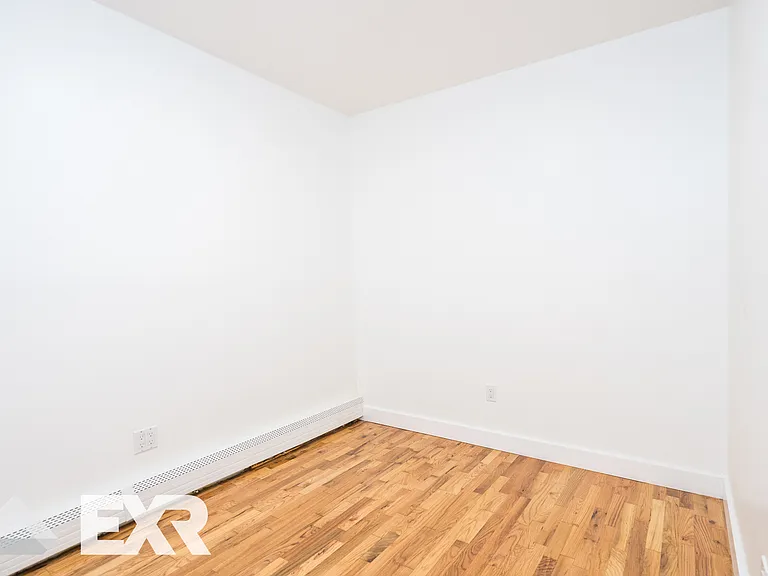 9 Hunterfly Pl #1F — Photo 10