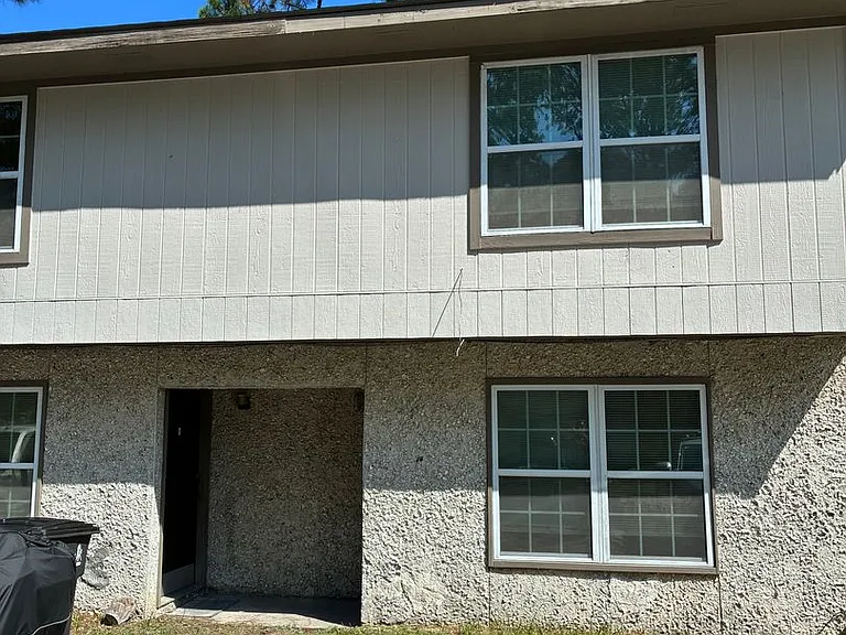 695 Douglas Dr #C — Photo 1