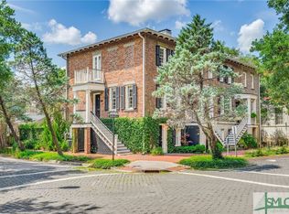 210 W Wayne St, Savannah, GA 31401