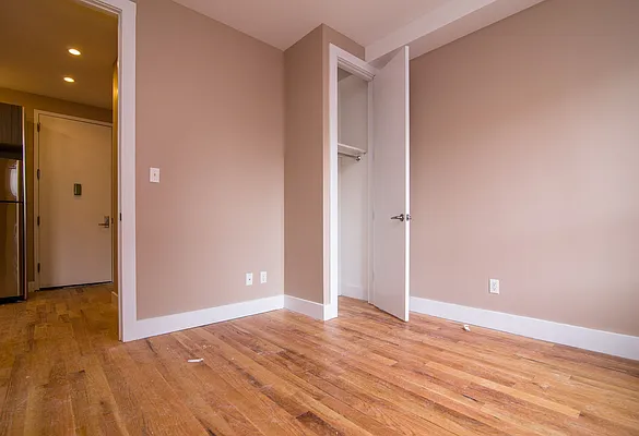 Rented by Nooklyn NYC LLC | media 44