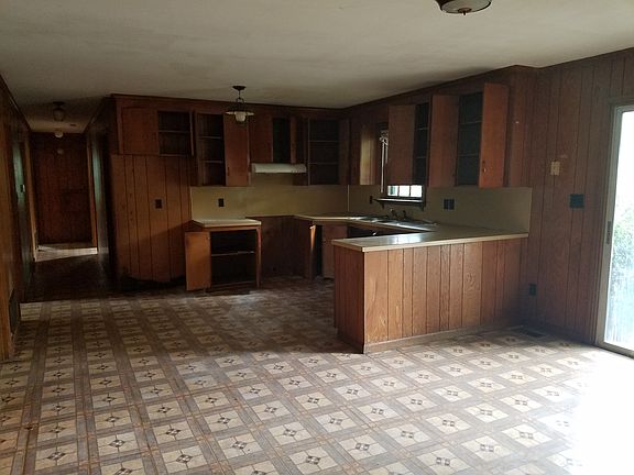 4th image of 4102 Gordon Dr