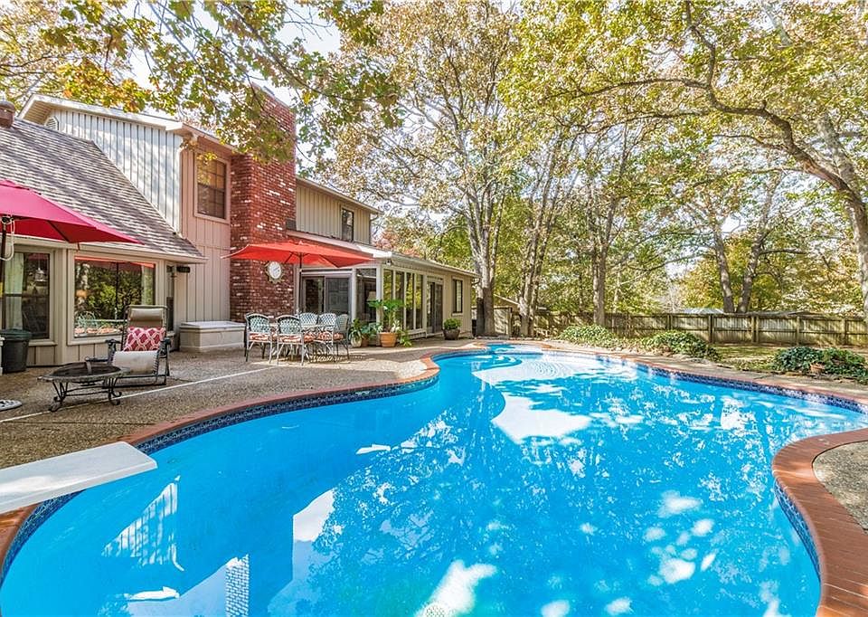 1st image of 2542 E Gentle Oaks Ln