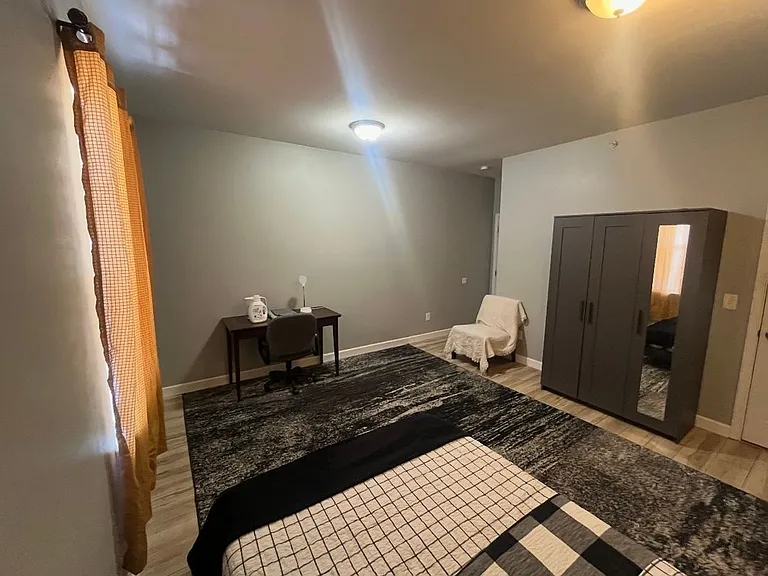2356 N Park Ave #B2 — Photo 15