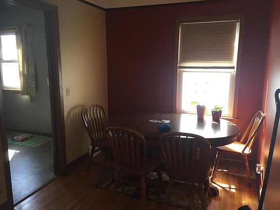 3rd image of 6711 Vincent Ave S
