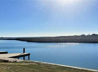 153 Foxtail Ln, Rockport, TX 78382
