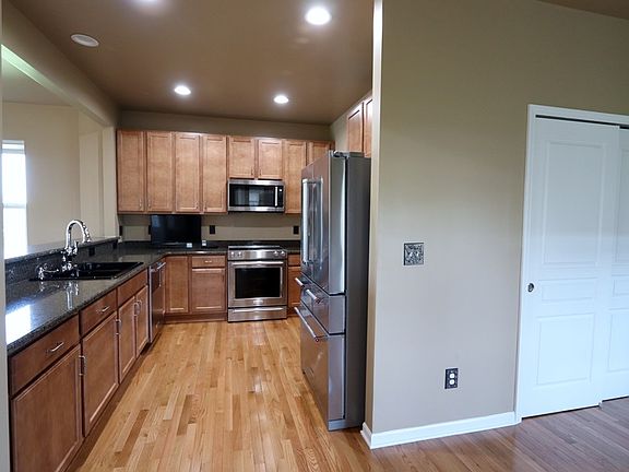 5th image of 9151 Pine Valley Dr