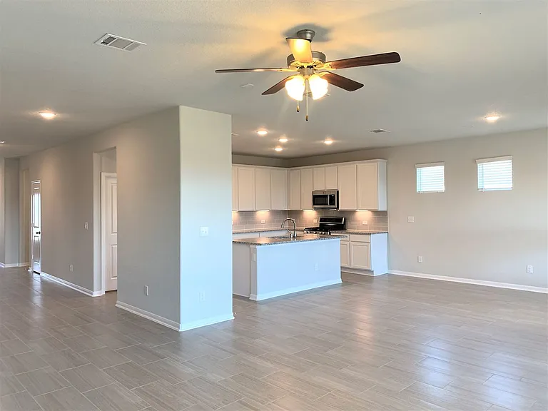 1104 Coulee Dr — Photo 6