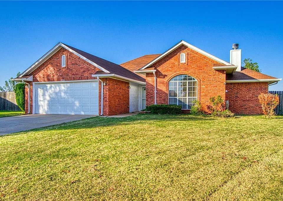 1st image of 2936 Laurel Cir