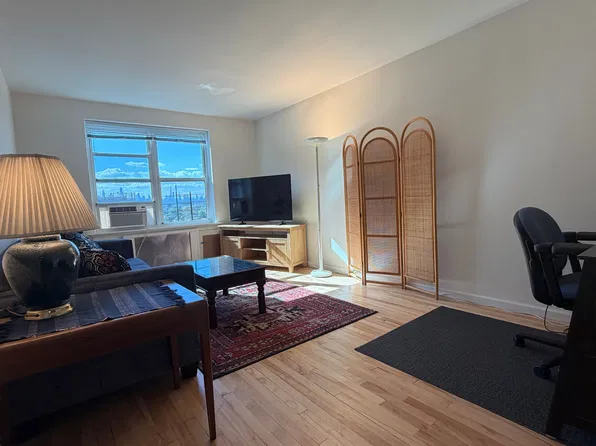 3315 81st St APT 5B, Jackson Heights, NY 11372
