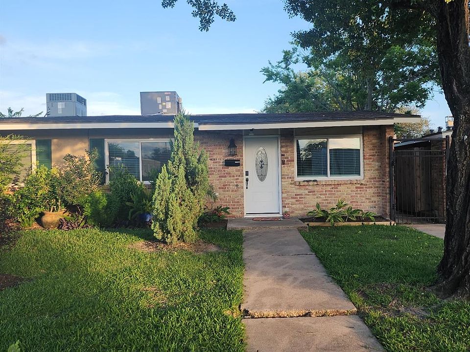 1st image of 1106 Seafoam Rd