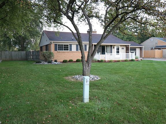 3rd image of 2724 Brandon Pl