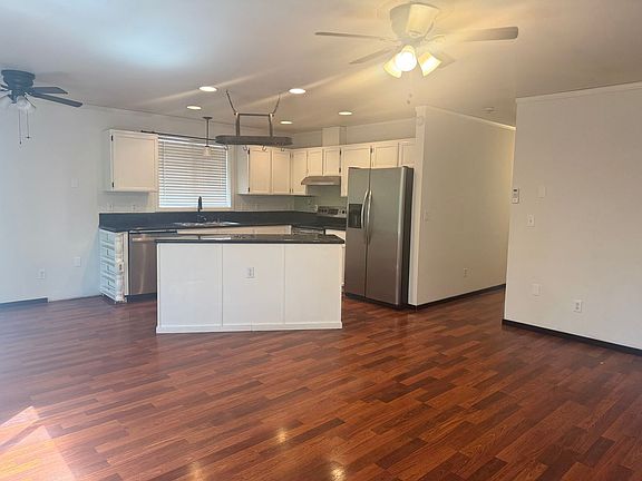 5th image of 299 Wichman St S
