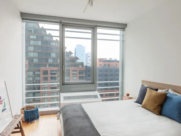 550 West 54th Street image 3 of 28