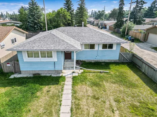211 N Forest Way SE, Calgary, AB T2A 5B5