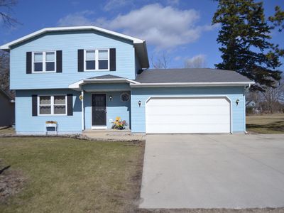 W5342 Bechaud Beach Dr, Fond Du Lac, WI, 54935