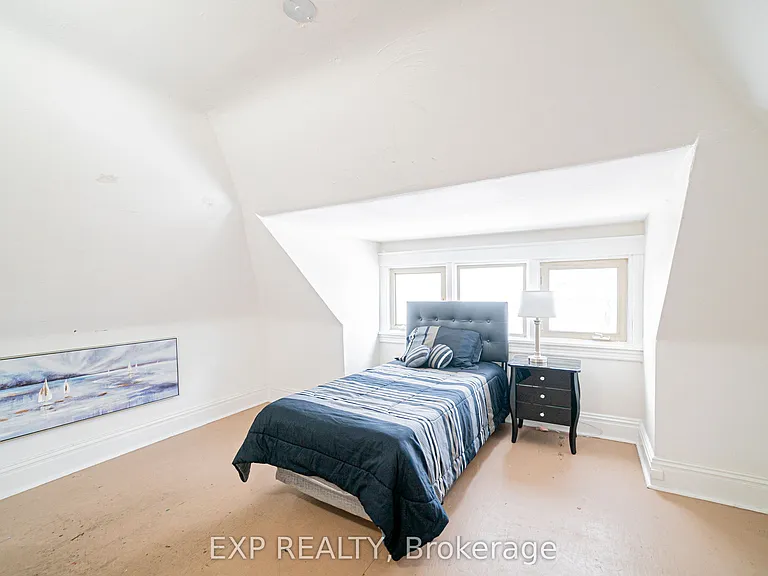52 Proctor Blvd #MAIN — Photo 27