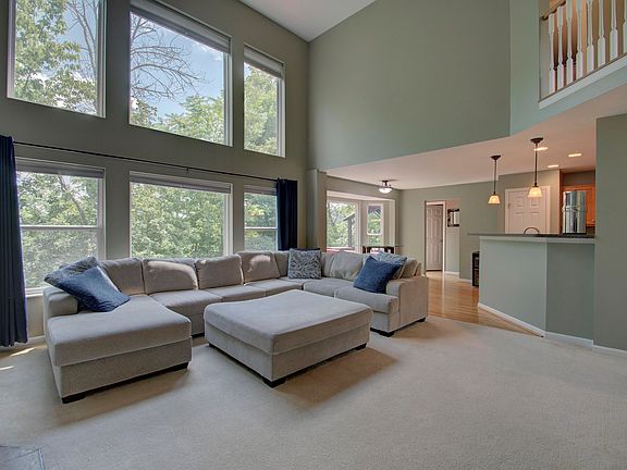 3rd image of 4061 Sherbourne Dr