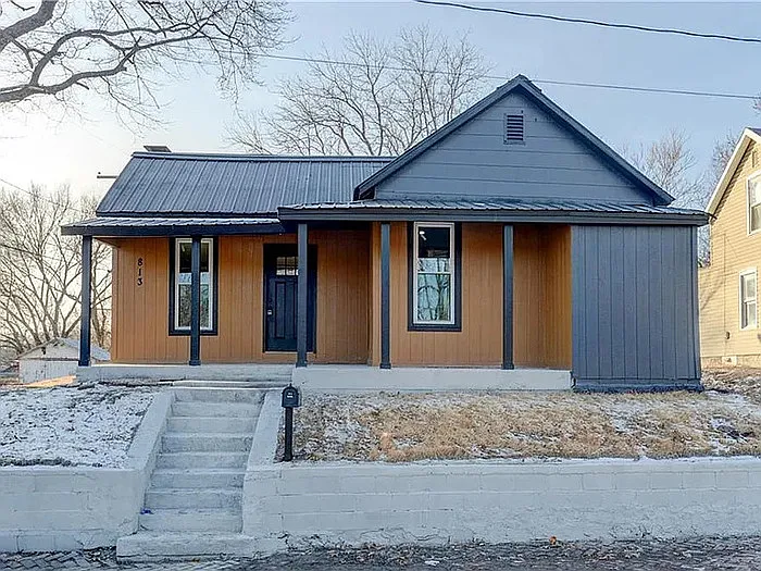 813 N 9th St