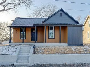 813 N 9th St, Atchison, KS 66002