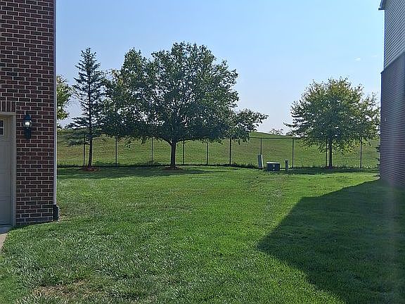 3rd image of 13143 Golf Pointe Dr