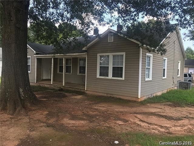 1st image of 543/545 Woodlawn Dr