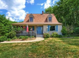 90 N Main St, Assonet, MA 02702