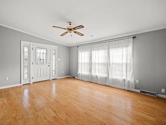 5th image of 6 Lancelot Dr #261